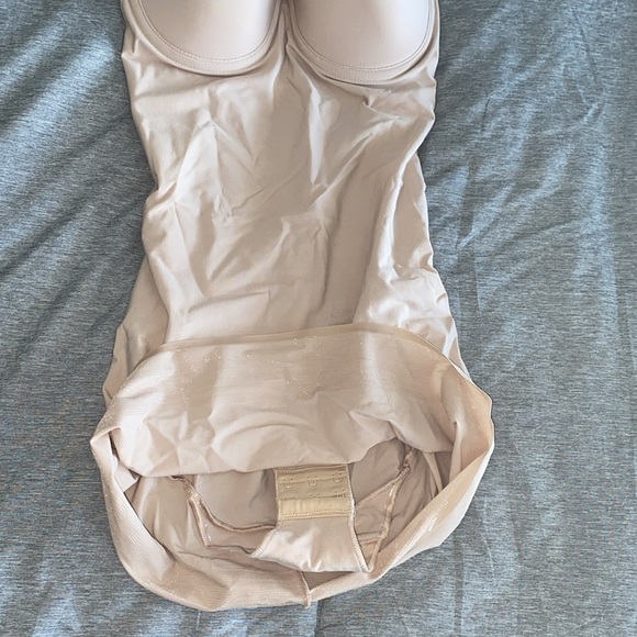 Naomi & Nicole Firm Control Shapewear - Picture 4 of 6